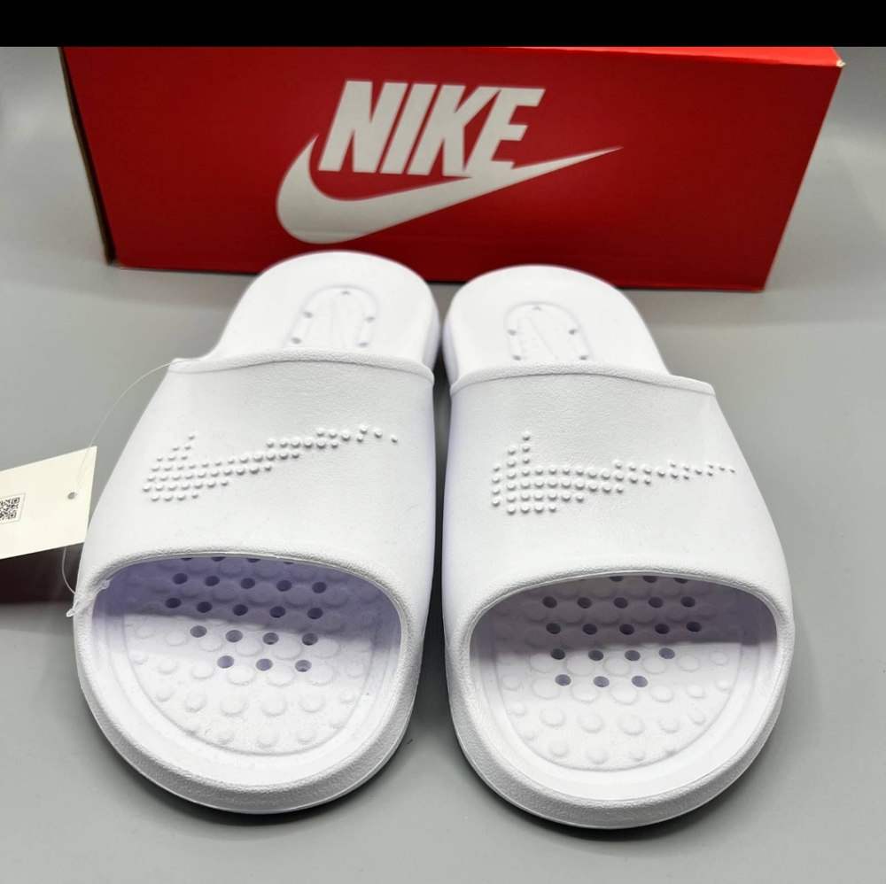 Nike Women's Slides.( 10)NWT